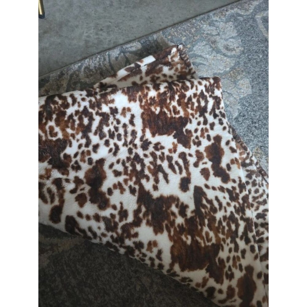 Cow Blanket - Picture 1 of 4